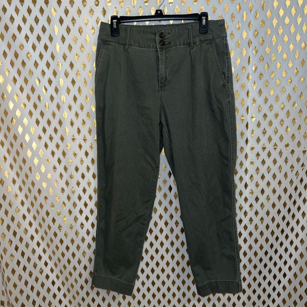 A new day baggy pants classic fit straight leg olive green khaki size 6